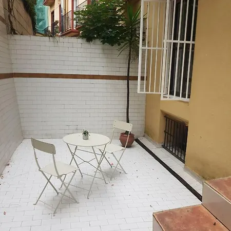 Apartment Hideaway *